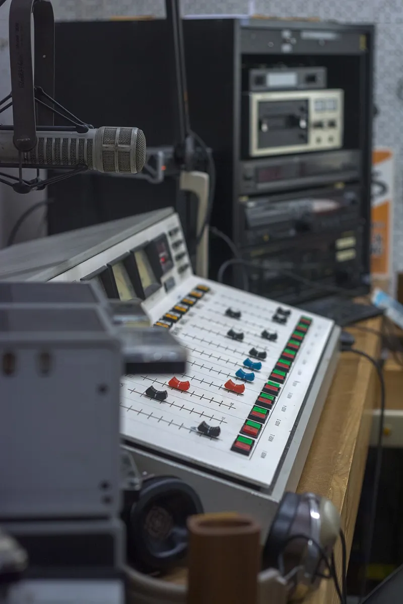 Klang als Kulisse: Warum das Sounddesign über Erfolg oder Misserfolg eines Hörspiels entscheidet